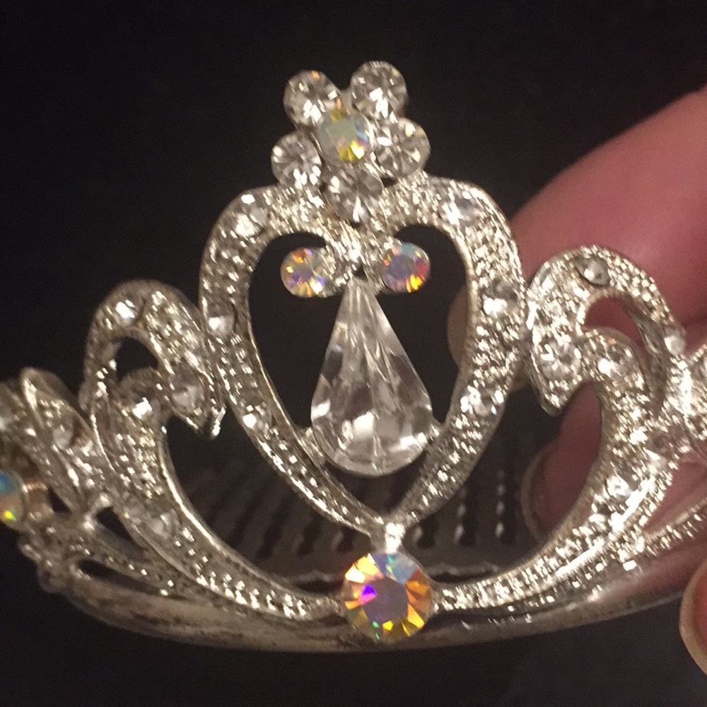 💕💕2XHOST PICK💕💕⬇️price drop Girls Crystal Tiara with comb